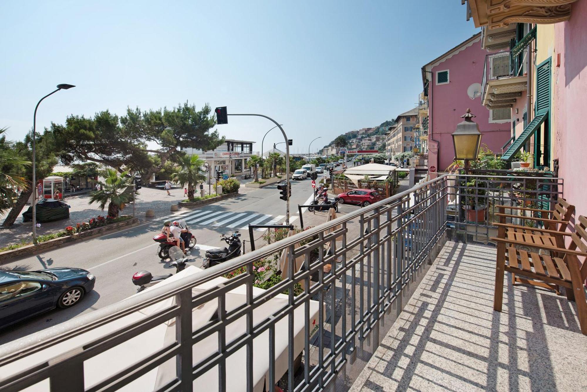 Appartement La Finestra Sul Mare à Arenzano Extérieur photo