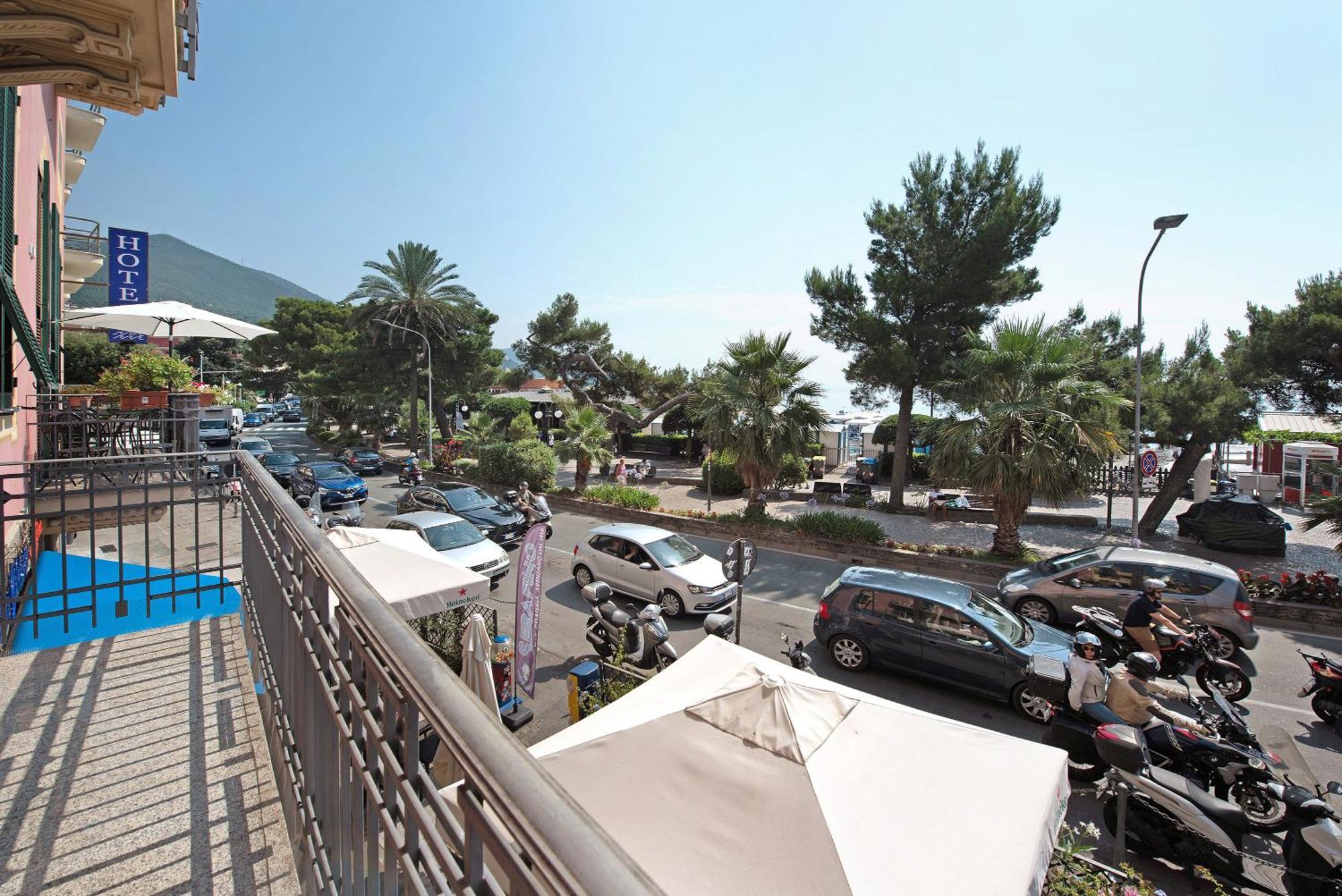 Appartement La Finestra Sul Mare à Arenzano Extérieur photo